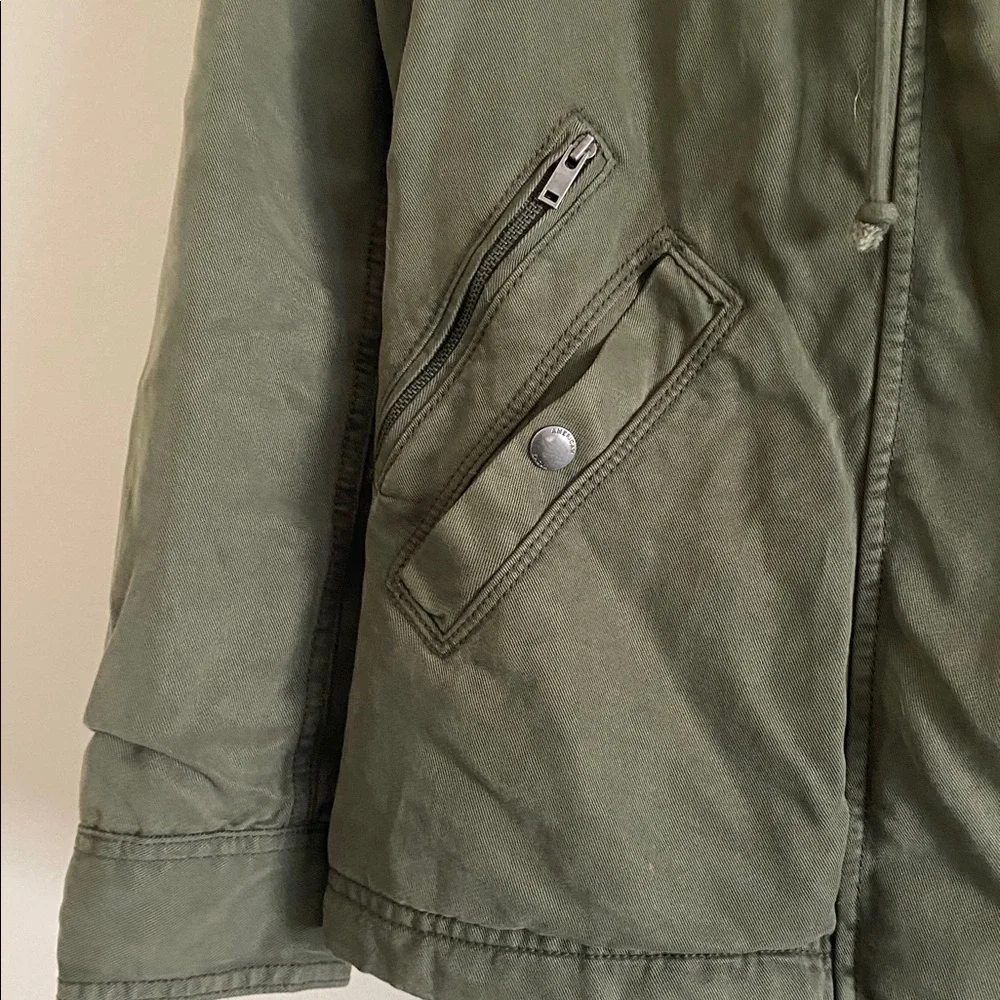 Women’s American Eagle Outfittersutility  Jacket army green coat small